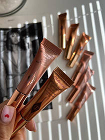 Кремовий хайлайтер charlotte tilbury beauty light wand - spotlight mini (5 ml) (без коробки)
