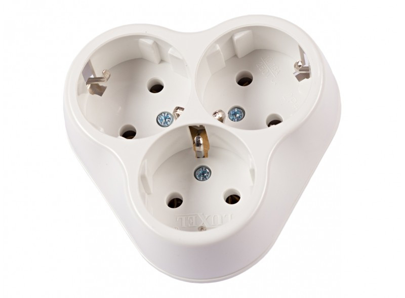 Потрійна розетка із заземленням 1021 LUXEL, фото 1
