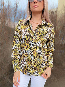 Жіноча сорочка багатокольорова з друком