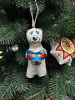 Ялинкова іграшка скульптурна "Ведмедик з подарунком" ручної роботи, handmade милий святковий декор