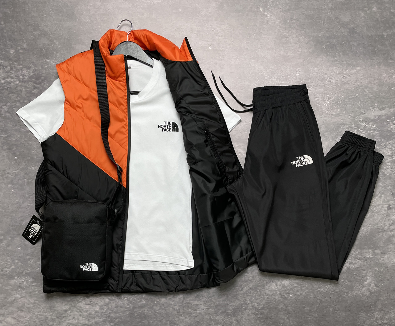 Комплект The North Face жилетка штани футболка барсетка чоловічий спортивний костюм тнф оранжевий, фото 1