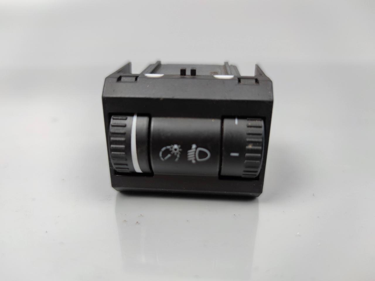 Перемикач коректора фар Skoda Octavia A5 1Z0941333