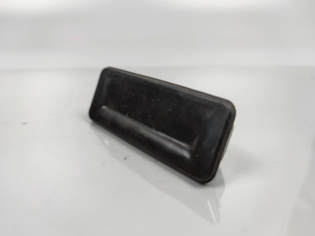 Кнопка кришки багажника SKODA OCTAVIA A5 1Z0827574A