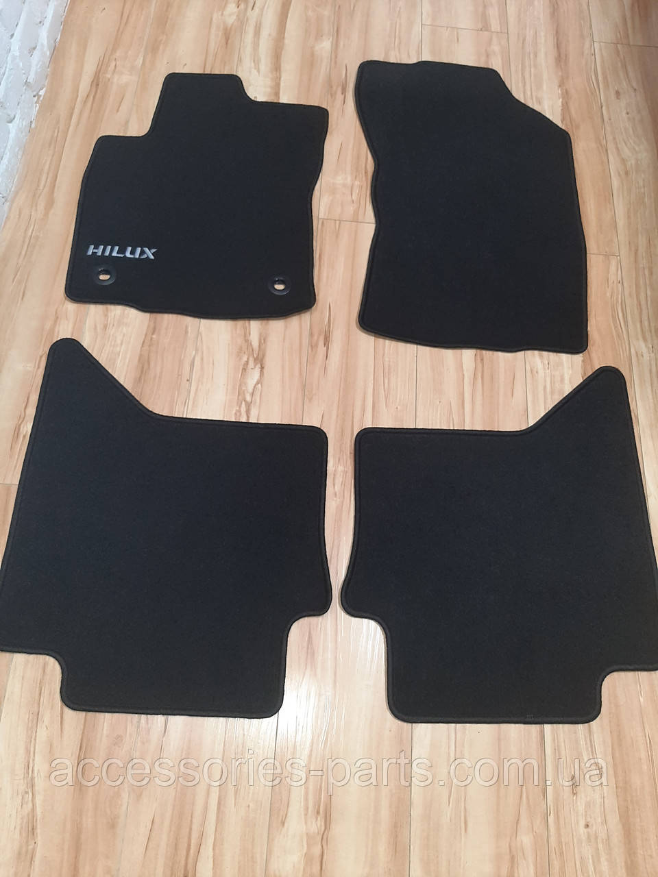Килимки в салон Toyota Hilux 2015+ Нові Оригінальні, фото 1