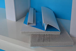 Комплект відкосів із сендвіч панелі  200мм довжина 2250мм-1шт 1500мм-2шт  односторонні з профілями