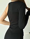 Чорна елегантна сукня міді з відкритим плечем, фото 4