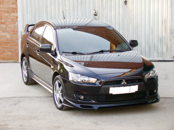 Накладка на передній бампер Mitsubishi Lancer Х "Zodiak"