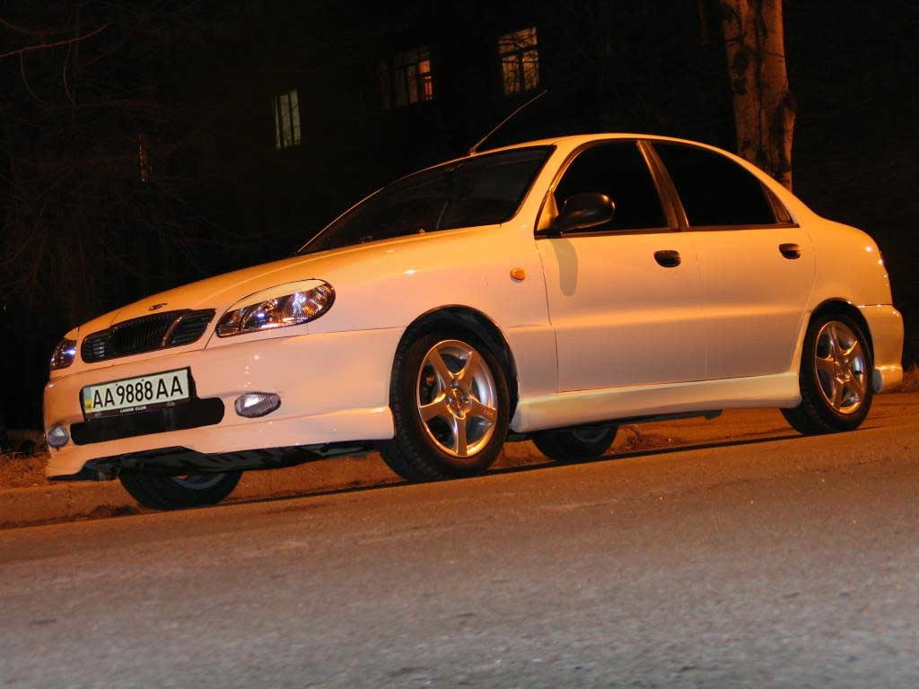Накладка на передній бампер Daewoo Lanos, Спідниця передня Део Ланос