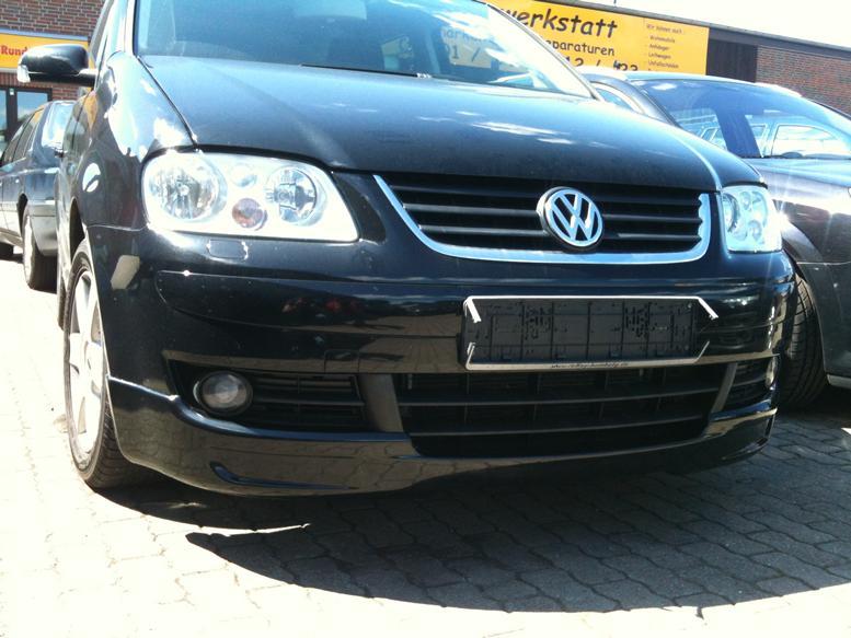 Накладка на передній бампер Volkswagen Caddy 2004+ Губа Кадді
