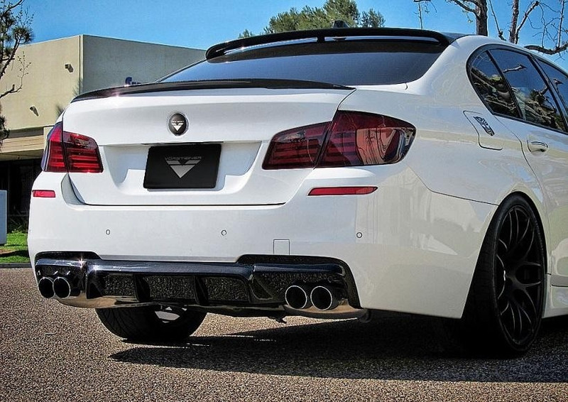 Накладка на задній бампер BMW 5 F10 M-Pakiet, Дифузор БМВ 5 Ф10