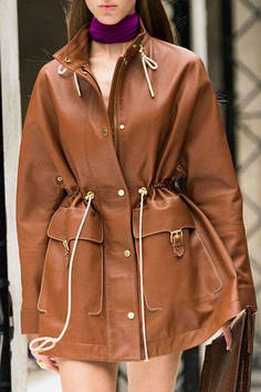Жіноча  куртка з  кулісами, стильний дизайн