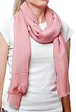 Шарф жіночий довгий елегантний і стильний з поліестеру легкий бриз колір рожевий 174х70 см, фото 2