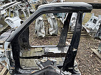 Часть стойки крыши Mitsubishi Pajero Wagon III/IV 2000-2022