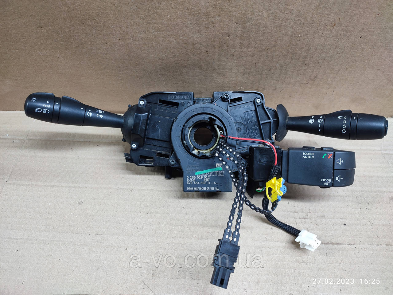 Підрумовий перемикач гітара Renault Trafic 3 Opel Vivaro 255670610r 479454698r, фото 1