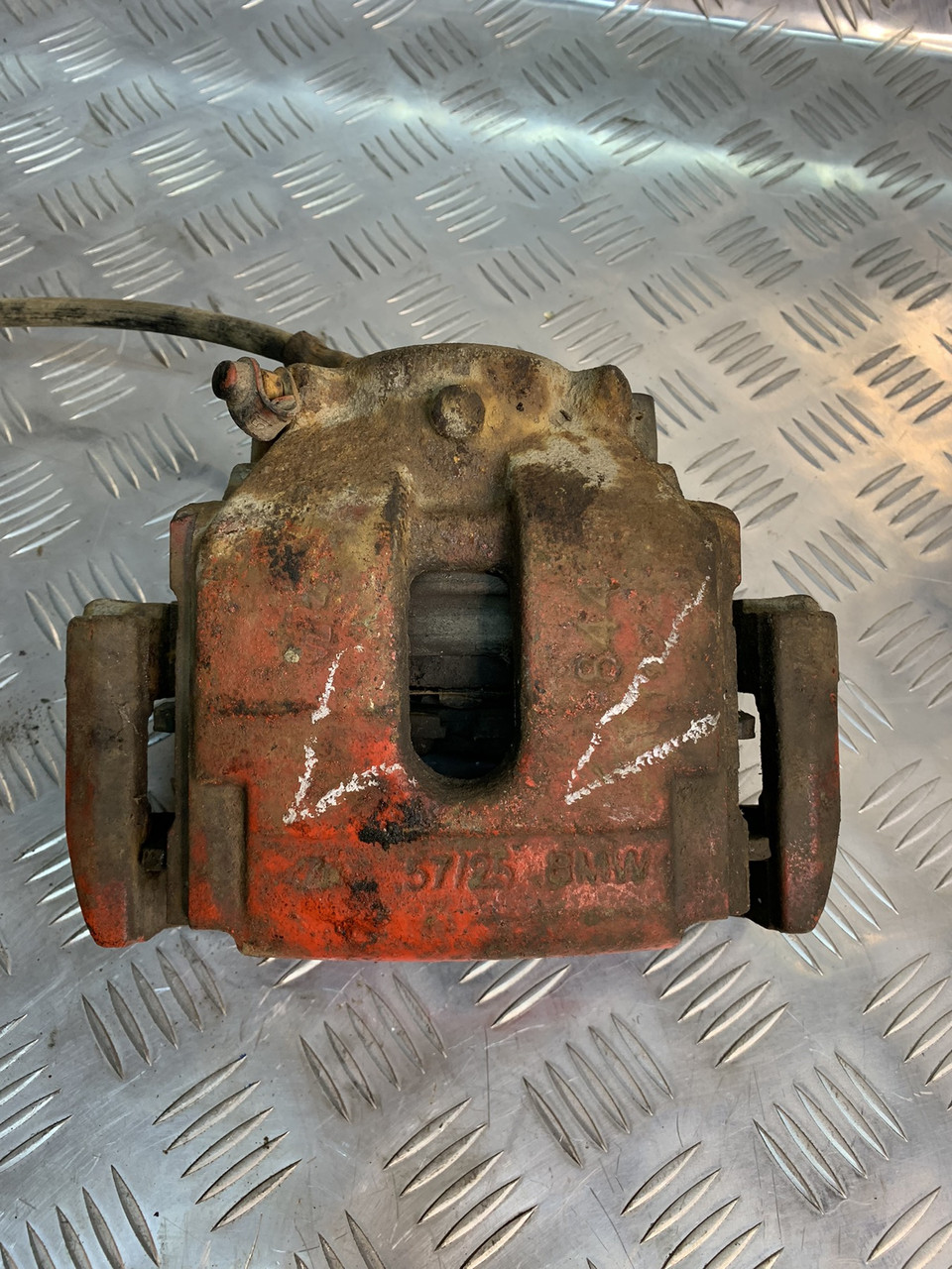 Скоба Суппорта передній лівий BMW X3 E83 34116765881, фото 1