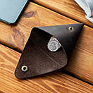 Трикутна монетниця TRIGON із натуральної шкіри ручної роботи з фіксацією на кнопці коричневого кольору, фото 6