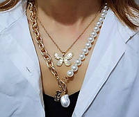 Многослойное асимметричное ожерелье- цепочка с искусственным жемчугом и подвесками в золотом цвете