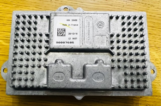 Основний LED-модуль керування фарою 90087685 Ford Fusion L9005488 L90005492 H04 S0400