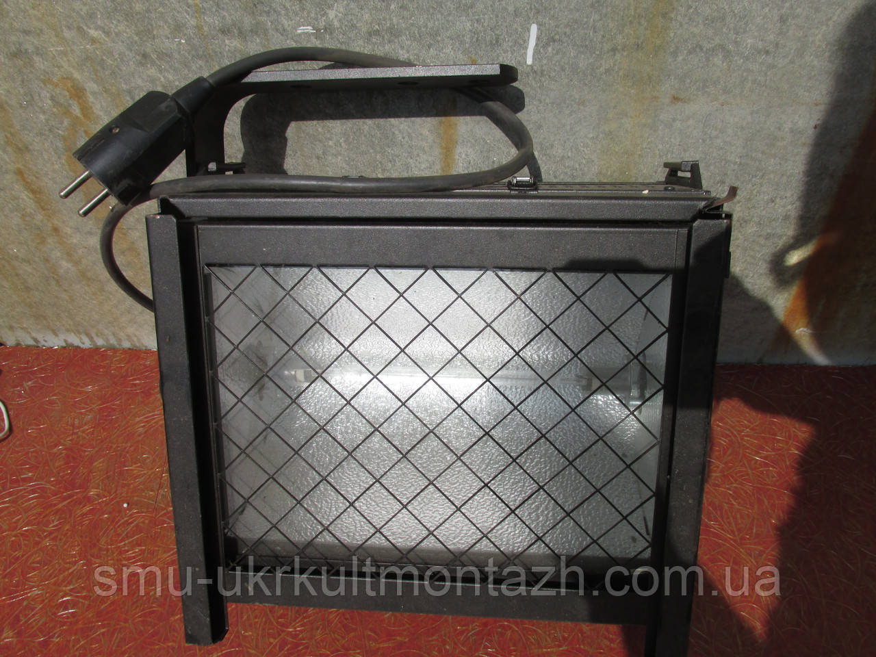 Светильник галогеновый с защитным прозрачным жаростойким стеклом Cyclo-1000S - фото 1 - id-p300321059
