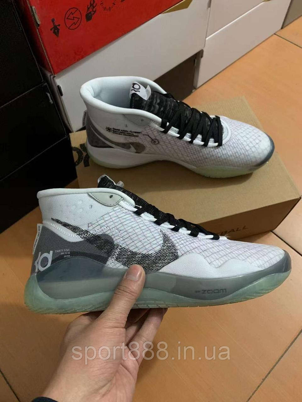 Nike hotsell zoom 12