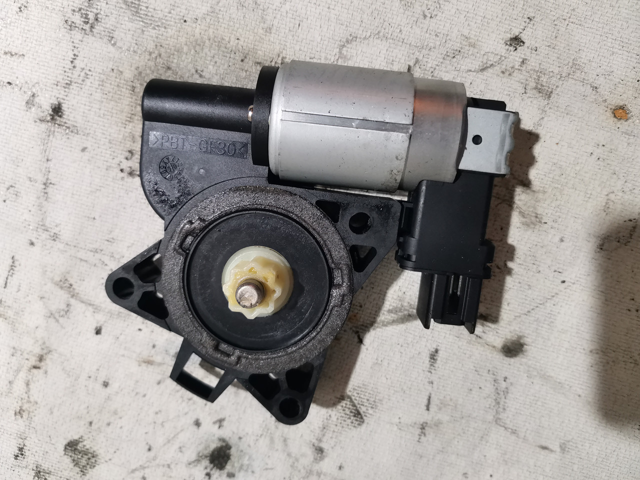 Купить Моторчик стеклоподъемника заднего правого Mazda 3, Мазда 3 ...