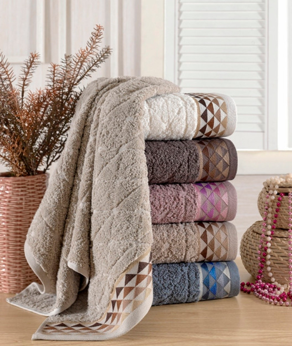 Рушник Phillipus трикутники тем.бузок HomeBrand 70x140 см