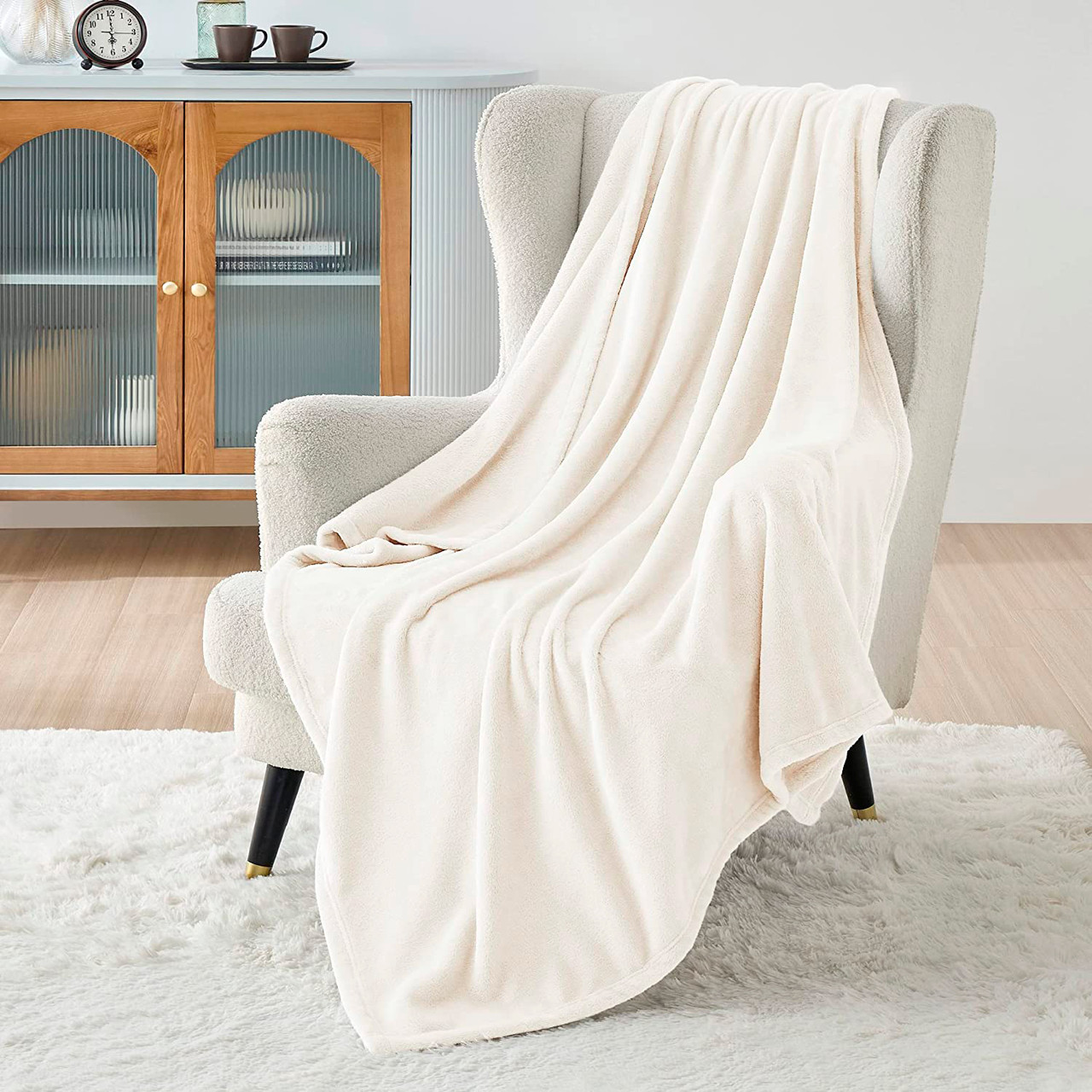 Плед хутряний однотонний 175х220 кремовий HomeBrand