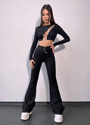 Стильний костюм топ декорований шнурком зі стразами та брюки кльош Db5346, фото 1