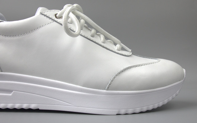 Білосніжні кросівки шкіряні снікерси жіноче взуття великих розмірів 40-44 Cosmo Shoes Ada White BS 1787852756