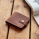 Стильний коньячний гаманець Liberty з натуральної вінтажної шкіри ручної роботи з фіксацією на кнопці Портмоне, фото 2