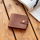 Стильний коньячний гаманець Liberty з натуральної вінтажної шкіри ручної роботи з фіксацією на кнопці Портмоне, фото 9