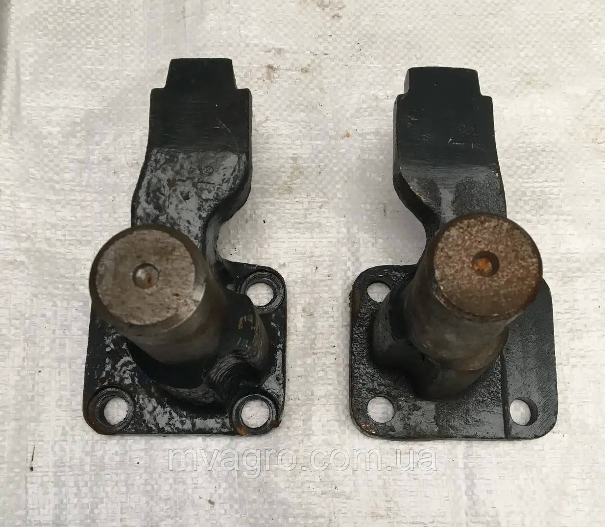 Кронштейн 172.00.102-1 задній лівий двигуна ЯМЗ трактора Т151, фото 1