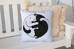 Декоративна подушка 45х45 см, «Коти Інь-Янь»