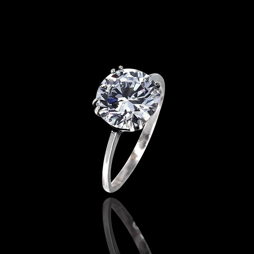 Срібне кільце з фіанітом