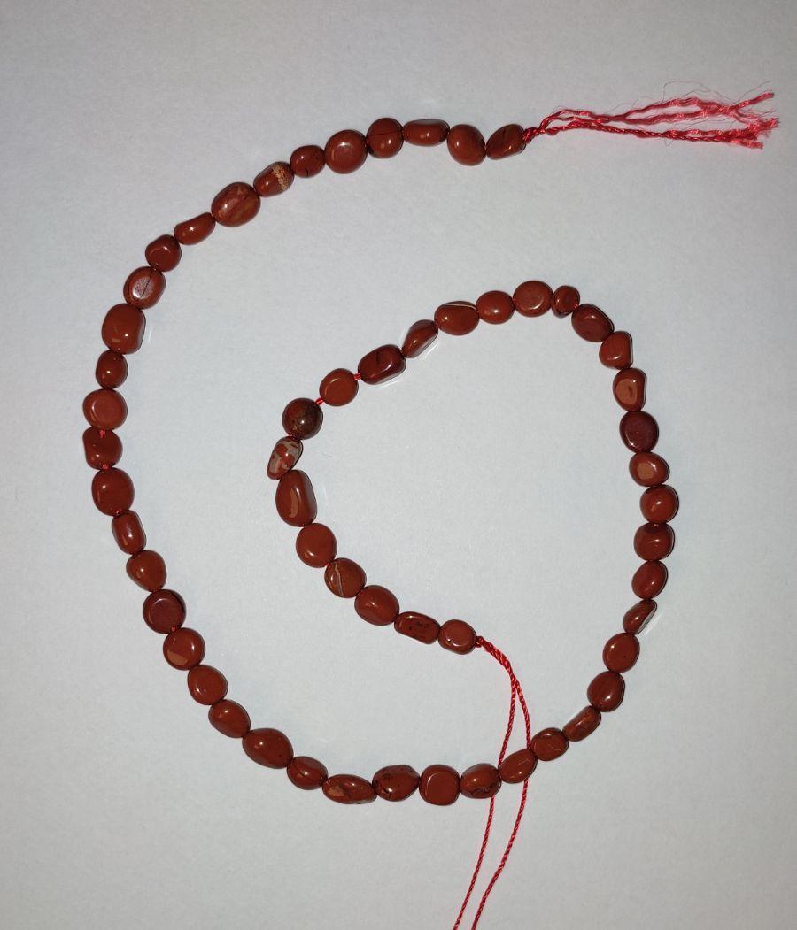 Намистини на нитці з натурального каменю Яшма червона галтівка d-5х6-9х7мм+- L-41см+-, фото 1