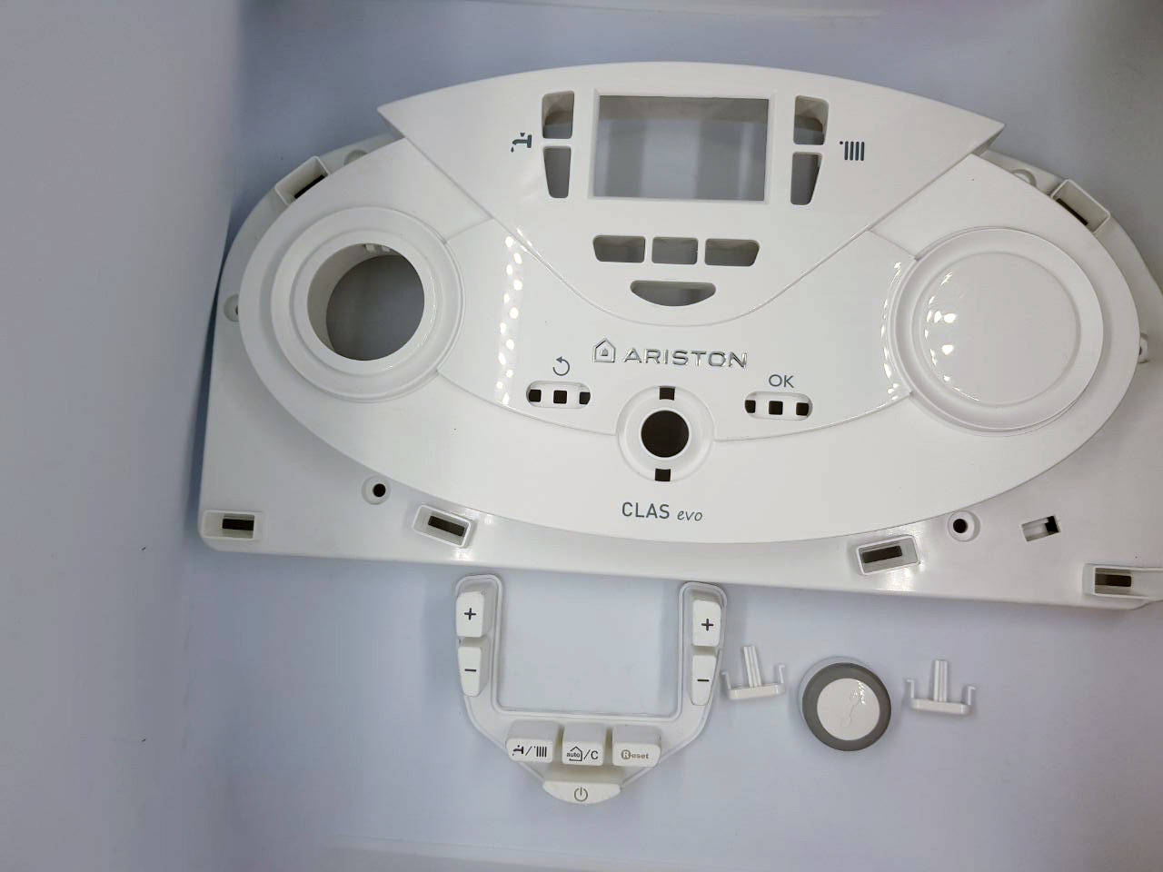 Панель управління на газовий котел Ariston CLAS EVO 65111888