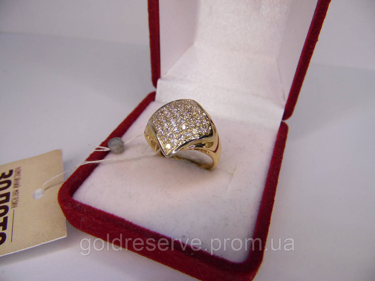 Золотое женское кольцо. Размер 16,9