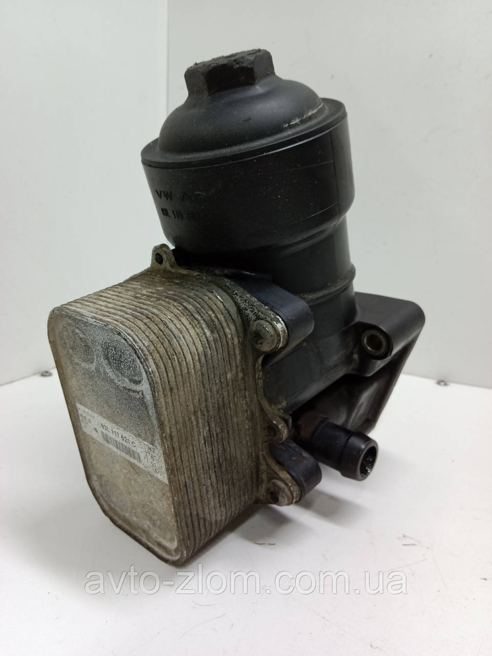 Корпус масляного фільтра, теплообмінник Volkswagen 1,6 – 2,0 TDI. 03L115389C, 03L117021C.