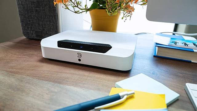 Bluesound POWERNODE EDGE підсилювач з функцією стримеру BluOS Wireless Music Streaming Amplifier