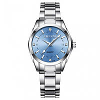 Красивые женские кварцевые часы на стальном браслете серебристые с синим цыферблатом