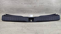 Накладка обшивка проєму багажника салону під замок скобу Toyota RAV4 XA50 (2018-) 58387-42090