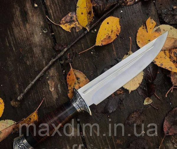 Мисливський ніж з дерев'яною ручкою і чохлом 26 см