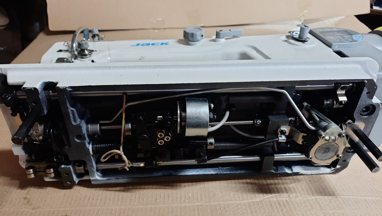 Купить Швейна машина Jack JK-2060-GHC-4Q з 3-м просуванням і авт ...