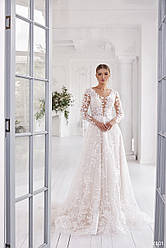 Кружевное свадебное платье а-силуета