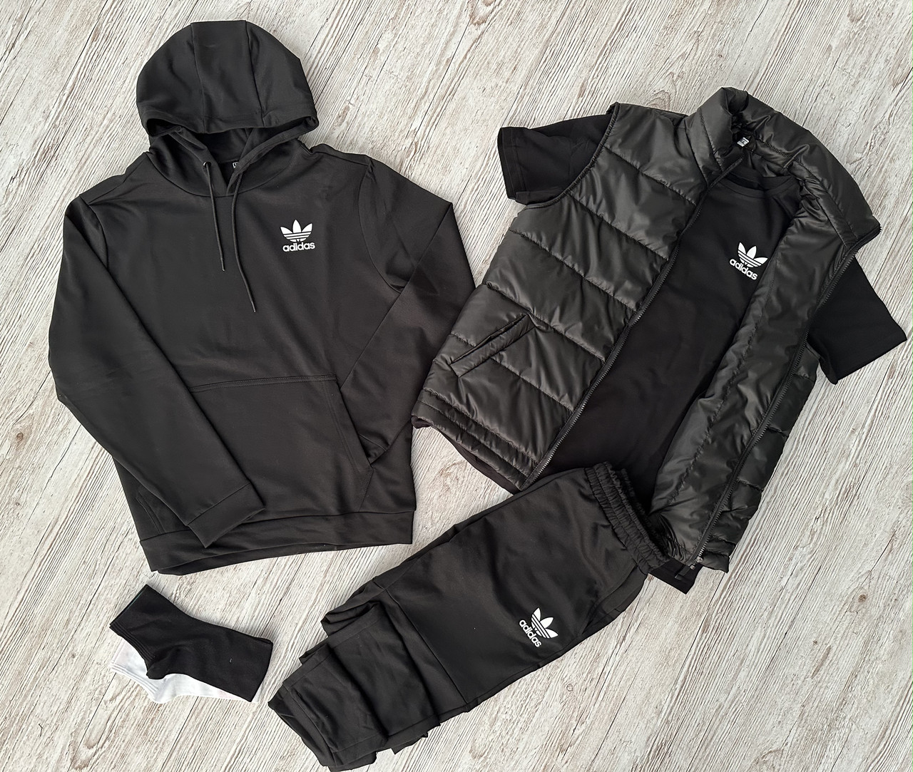 Комплект чоловічий Adidas спортивний костюм жилетка футболка шкарпетки демісезонний весняний осінній адідас чорний, фото 1