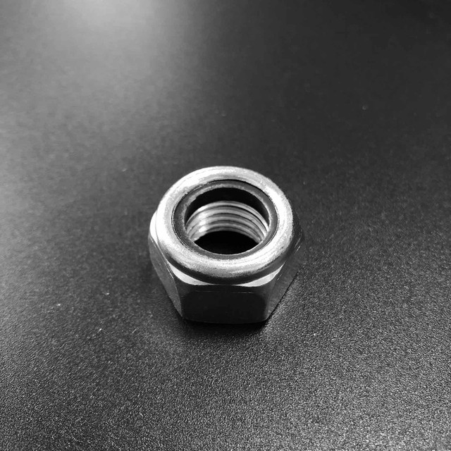 купити гайки самостопорні