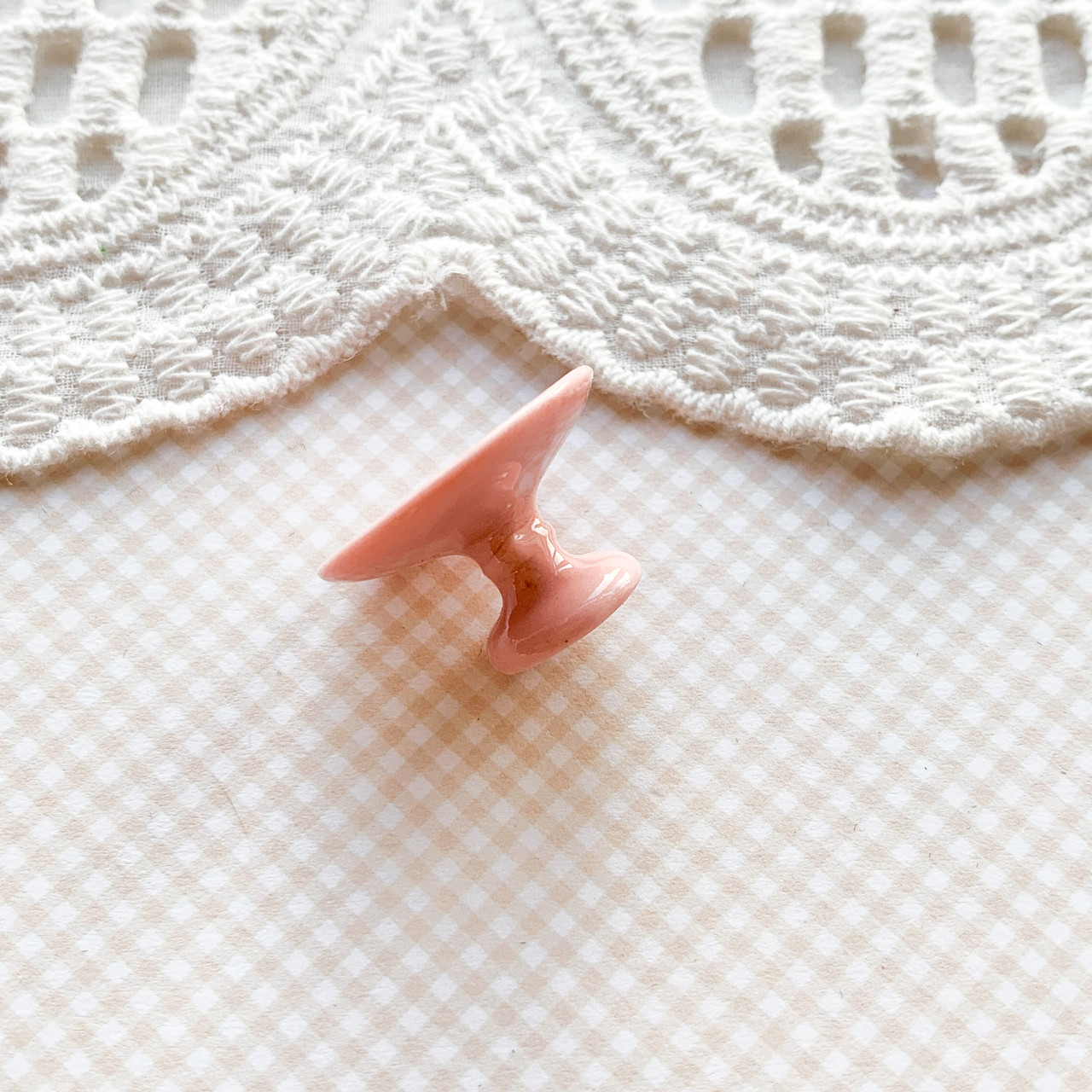 Мініатюра керамічна підставка для солодкого 1.5 см Рожева, фото 1