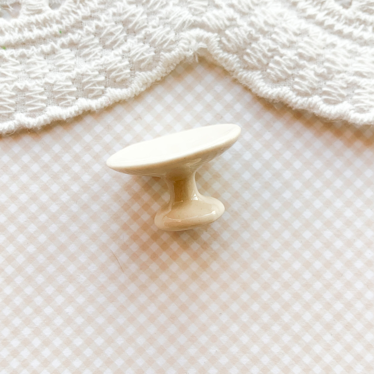 Мініатюра керамічна підставка для солодкого 1.5 см Бежева, фото 1