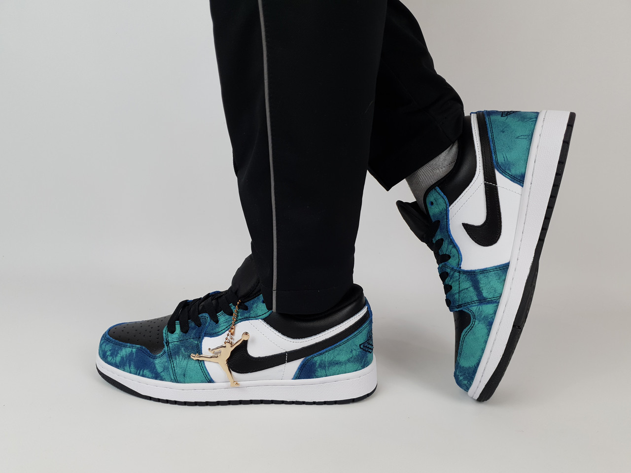 Кросівки ментолові чоловічі розмір 44 (28.5см) Nike Jordan Retro 1 Low Tie Dye Найк Аїр Джордан 1 Ретро