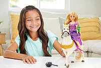 Набір з лялькою Рапунцель "Принцеса з вірним другом Максимусом" Disney Princess HLW23, фото 7